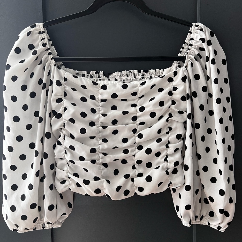 Polka Dot-crop top-blouse